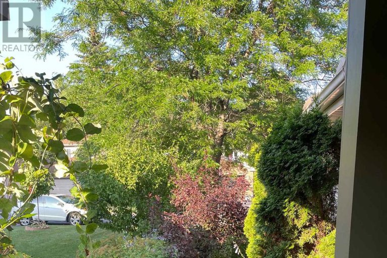 29326817/130-springcreek-crescent/bridlewood/ottawa/ontario/K2M2M1_2