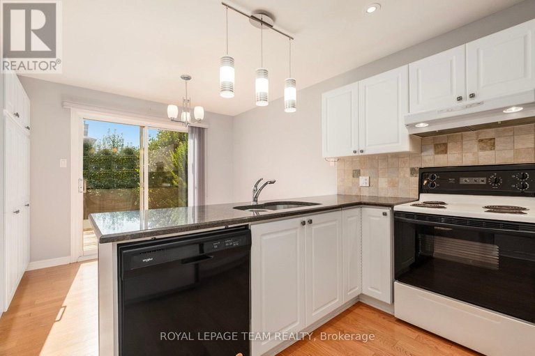 28850456/239-markland-crescent/barrhaven-east/ottawa/ontario/K2G6A9_16