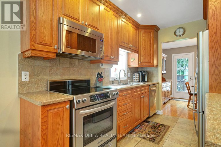 28636834/6383-st-louis-drive/hiawatha-parkconvent-glen/ottawa/ontario/K1C2X9_17
