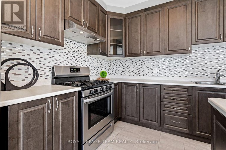 29049857/841-regulus-ridge/half-moon-bay/ottawa/ontario/K2J6S9_18