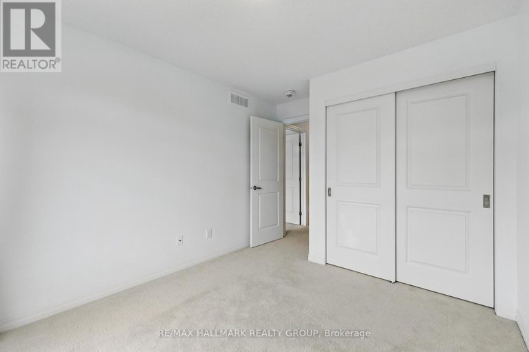 28617681/1022-cobble-hill-drive/cedargrovefraserdale/ottawa/ontario/K2J0J7_17