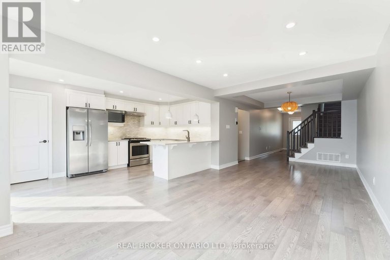 28466589/391-rouncey-road/emerald-meadowstrailwest/ottawa/ontario/K2V0K4_11