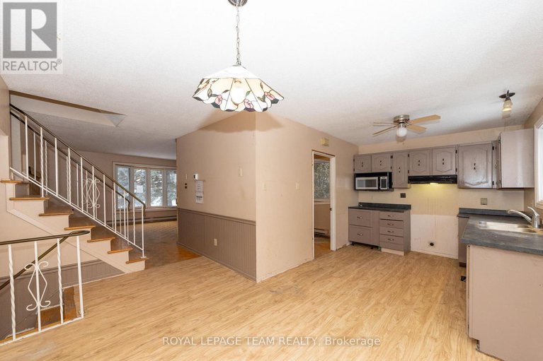 29205924/7-coolbrook-cr-crescent/munster/ottawa/ontario/K0A3P0_12