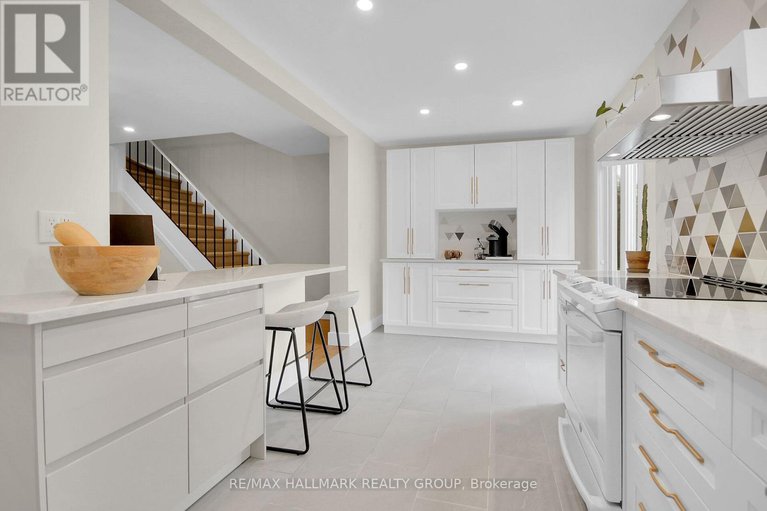 28290643/81-2061-jasmine-crescent/beacon-hill-south/ottawa/ontario/K1J7W2_14