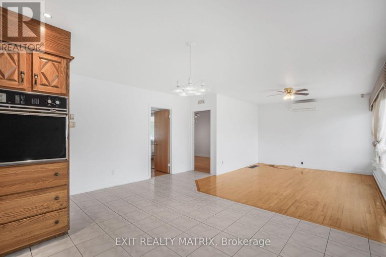 28923797/323-longueuil-street/lorignal/champlain/ontario/K0B1K0_4