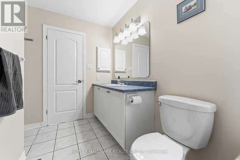 29678879/22-oak-grove-street/barrhaven-east/ottawa/ontario/K2G6R4_17