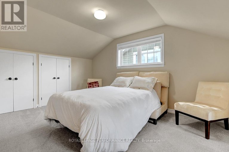 29013155/318-iona-street/westborohampton-park/ottawa/ontario/K1Z7B9_19