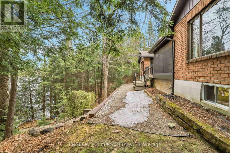 28202827/7-deerfield-drive/mcnabbraeside-twps/mcnabbraeside/ontario/K0A3L0_38