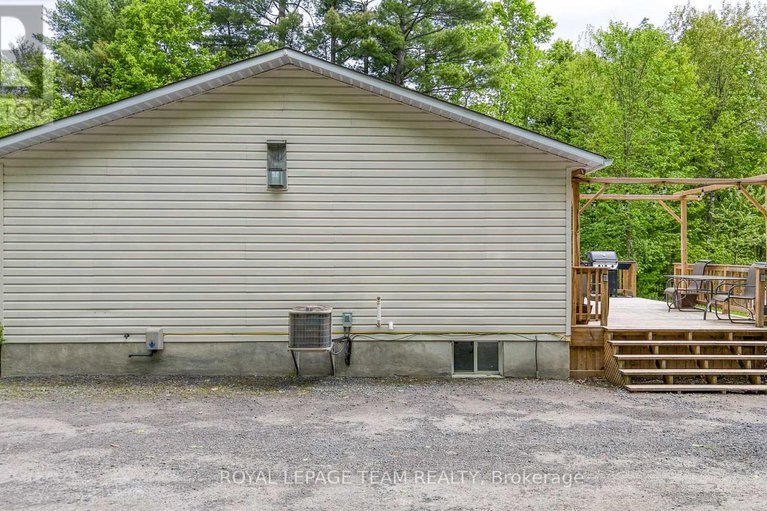28363594/285-drummond-11-concession/drummond-n-elmsley-drummond-twp/drummondnorth-elmsley/ontario/K7C0C5_11