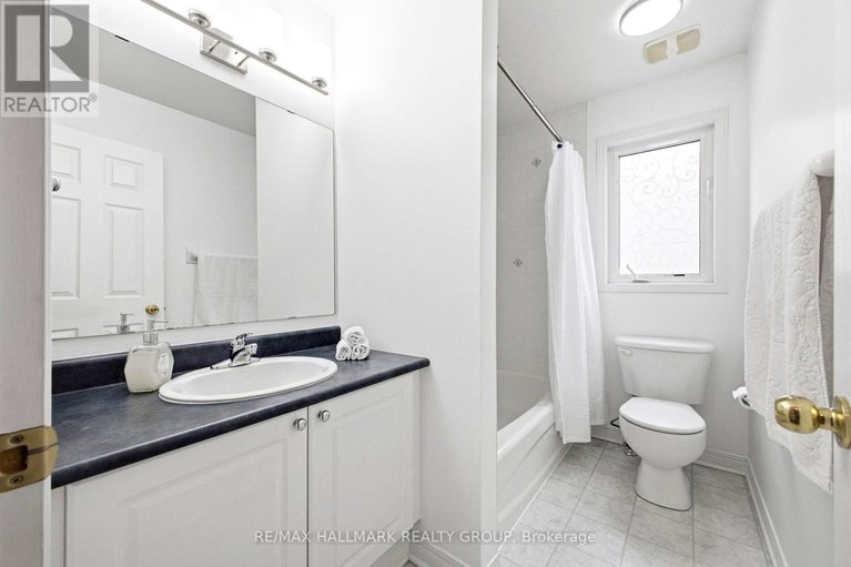 29564605/92a-upney-drive/longfields/ottawa/ontario/K2J5H3_39