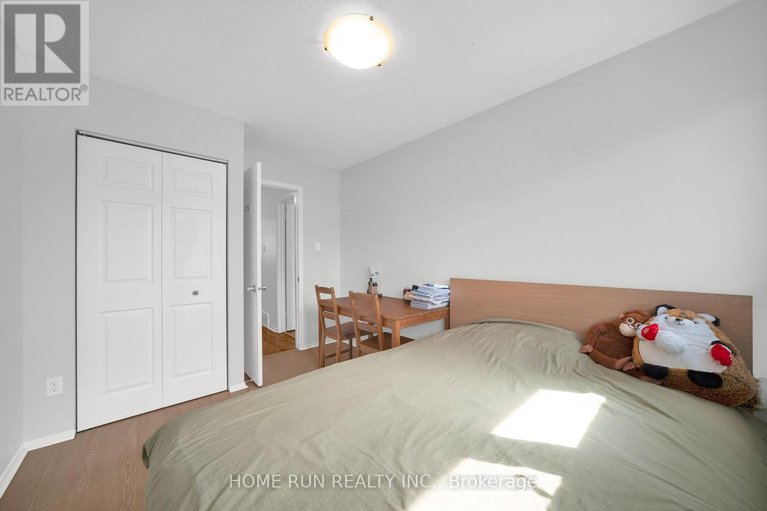 29590749/4-2111-montreal-road/beaconwood/ottawa/ontario/K1J8M8_26