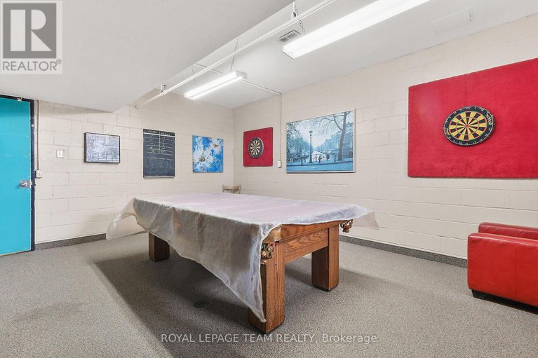 29388098/708-20-chesterton-drive/borden-farmstewart-farmcarleton-heightsparkwood-hills/ottawa/ontario/K2E6Z7_40