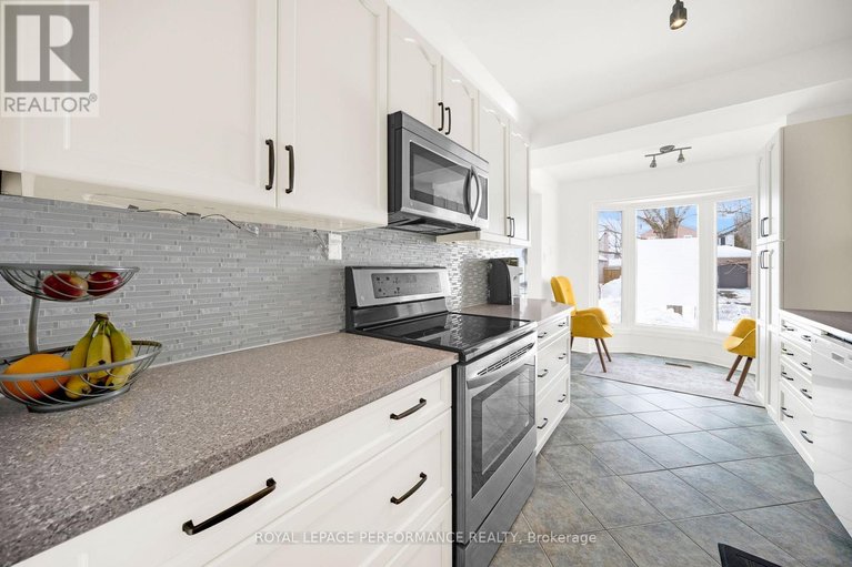 29452599/1557-verchere-street/chateauneuf/ottawa/ontario/K1C7C7_9