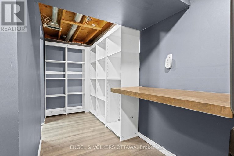 29646084/1540-mimosa-avenue/riverview-park/ottawa/ontario/K1G4C9_27