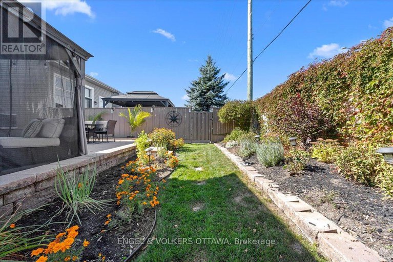 28956105/1003-markwick-crescent/notting-hillsummerside/ottawa/ontario/K4A4X5_34