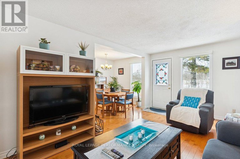 29402073/48-423c-woodfield-drive/tanglewood/ottawa/ontario/K2G4B7_20