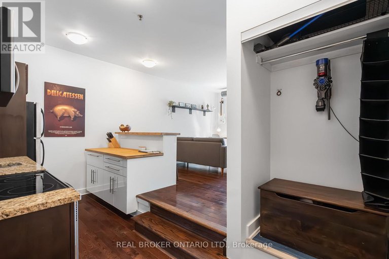 29102586/102-360-cumberland-street/lower-townbyward-market/ottawa/ontario/K1N0B1_4