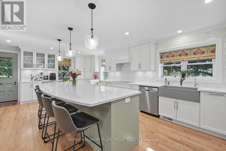 29241299/3172-8th-line-road/metcalfe/ottawa/ontario/K0A2P0_6