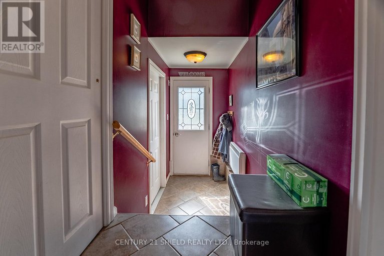 29038692/14215-county-rd-2-highway/south-stormont-osnabruck-twp/south-stormont/ontario/K0C1M0_39