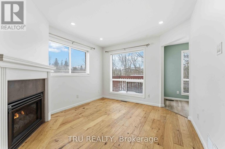 29378273/37-riverbank-court/stittsville-central/ottawa/ontario/K2S1V7_5