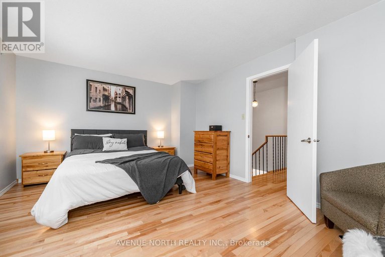 29251026/128-midsummer-terrace/queenswood-heights-south/ottawa/ontario/K1E3V3_27