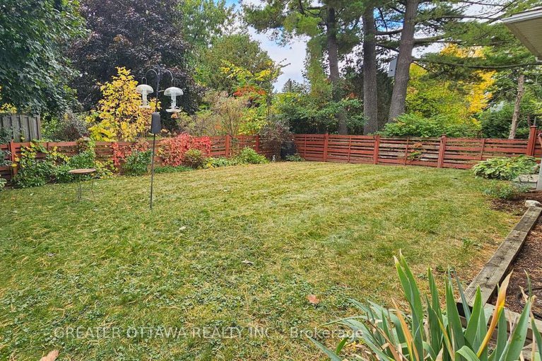 29002318/2200-flower-avenue/woodroffe/ottawa/ontario/K2B7A8_18
