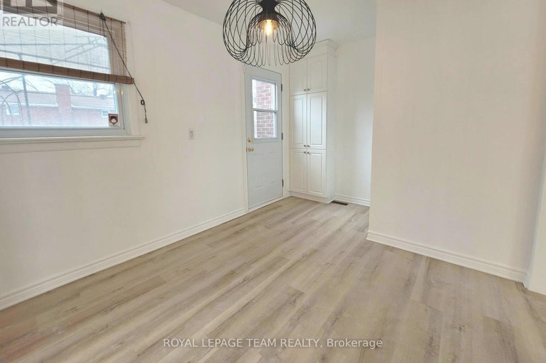 28979840/852-cummings-avenue/castle-heightsrideau-high/ottawa/ontario/K1K2L4_10