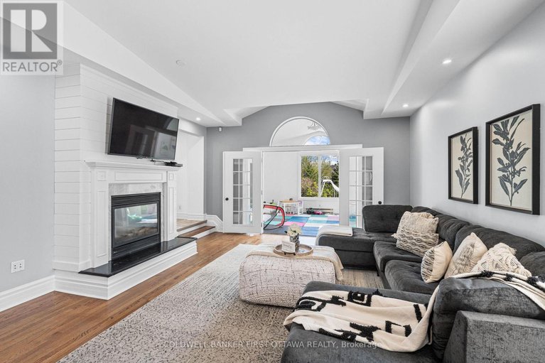 28399628/1379-potter-drive/manotick-village-manotick-estates/ottawa/ontario/K4M1C3_20