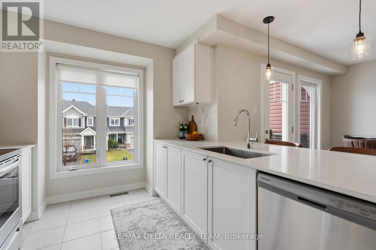 29616626/372-willow-aster-circle/avalon-west/ottawa/ontario/K4A1C8_16