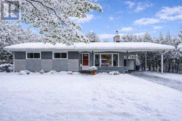 29395719/9-newbury-avenue/borden-farmstewart-farmcarleton-heightsparkwood-hills/ottawa/ontario/K2E6K7_1
