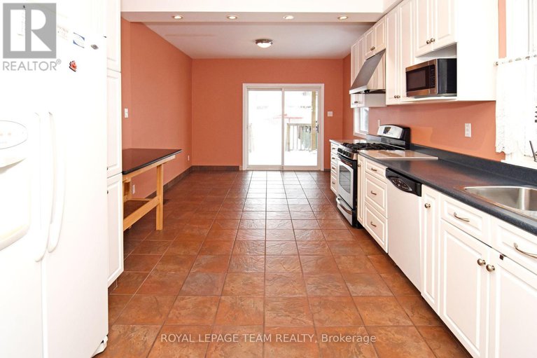 28731469/235-cambridge-street-n/west-centre-town/ottawa/ontario/K1R7B5_14