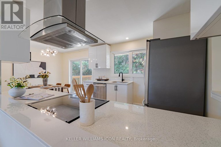 28966651/1666-fisher-avenue/borden-farmstewart-farmcarleton-heightsparkwood-hills/ottawa/ontario/K2C1X7_22