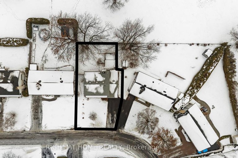 29240134/9-aurora-crescent/manordale/ottawa/ontario/K2G0Z6_33