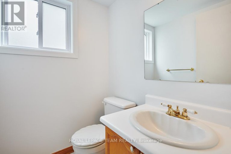 28798160/16-chickasaw-crescent/bridlewood/ottawa/ontario/K2M1M4_15