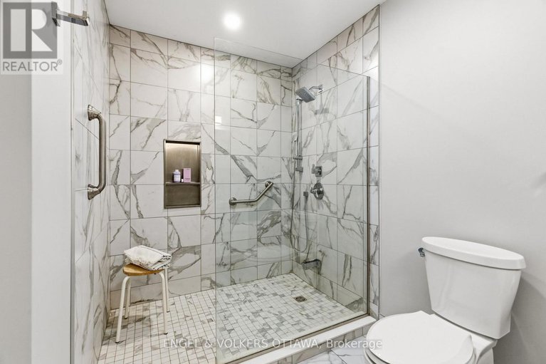 29028525/208-1-rosamond-street-e/almonte/mississippi-mills/ontario/K0A1A0_18