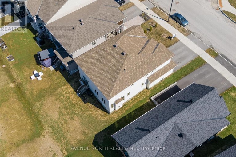 29625382/36-dun-skipper-drive/blossom-parkkemp-parkfindlay-creek/ottawa/ontario/K1X0J3_8