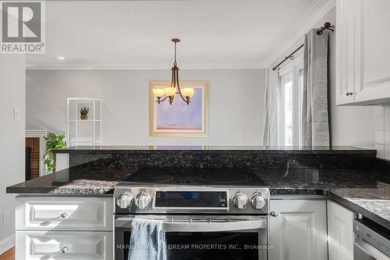 28155106/446-thessaly-circle/alta-vistafaircrest-heights/ottawa/ontario/K1H5W5_20