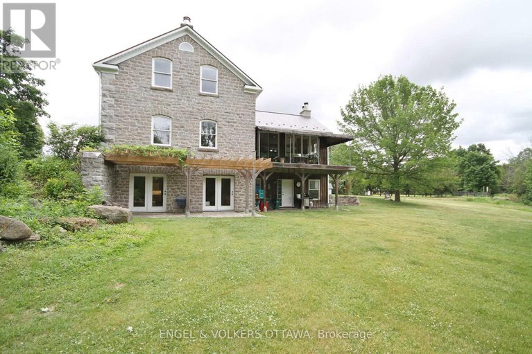 28827404/30002980-roger-stevens-drive/rideau-twp-s-of-reg-rd-6-w-of-mccordick-rd/ottawa/ontario/K0A2T0_20