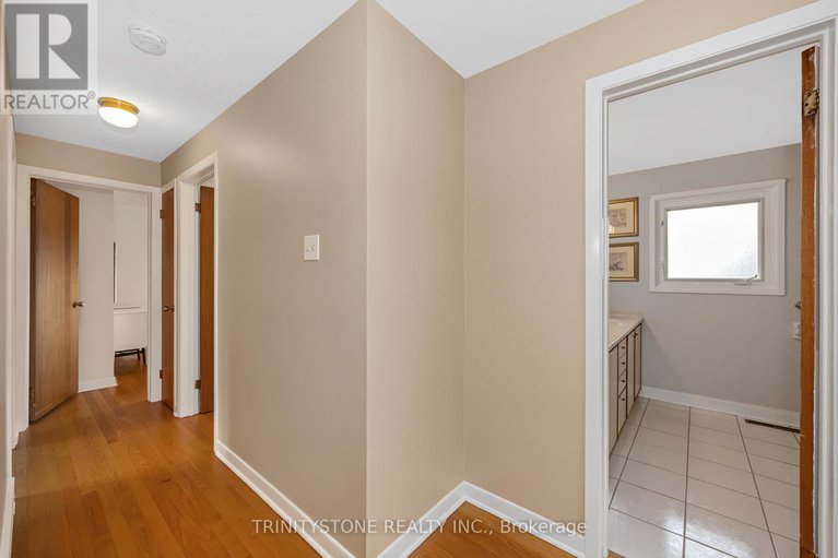 28500513/7-pulford-crescent/bayshore/ottawa/ontario/K2B6L6_25