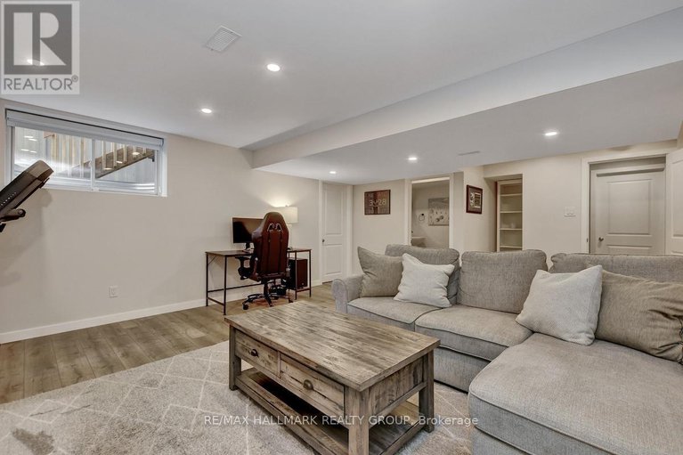 28760671/716-kirkham-crescent/btwn-franktown-rd-fallowfield-rd/ottawa/ontario/K0A2Z0_36