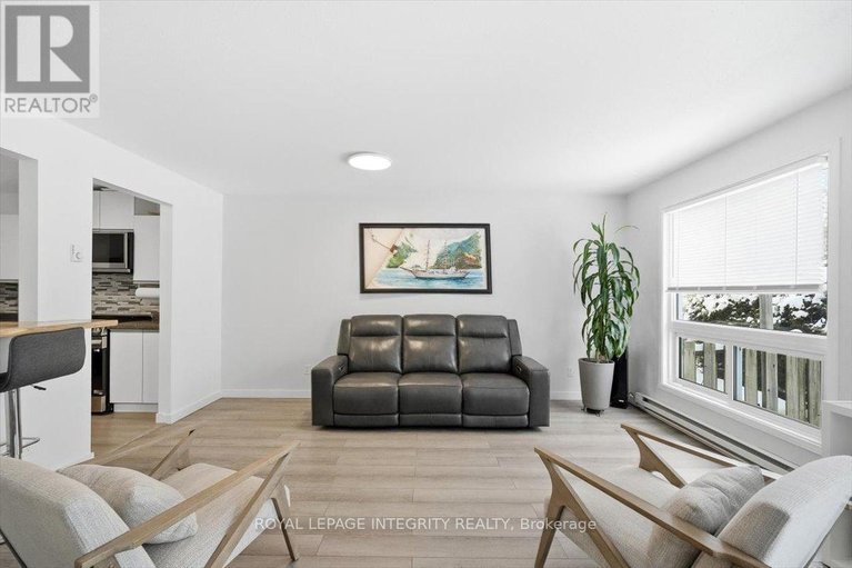 29606728/1985-woods-street/town-of-rockland/clarence-rockland/ontario/K4K1H7_12