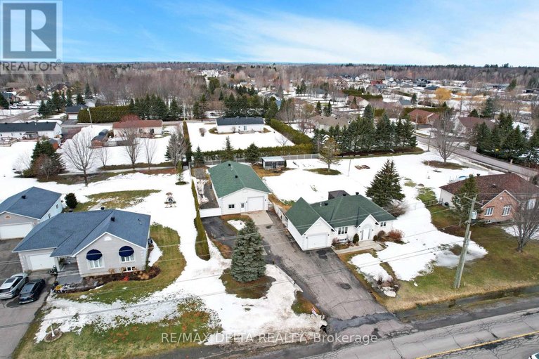 29454930/2031-devine-road/vars-village/ottawa/ontario/K0A3H0_34