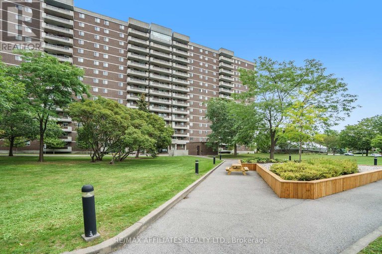 28447664/211-1705-playfair-drive/playfair-park/ottawa/ontario/K1H8P6_35