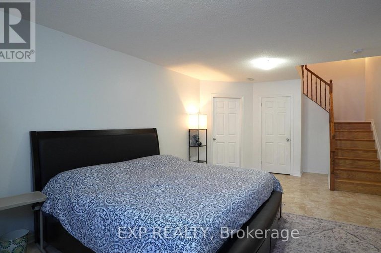 29423088/92-stonebriar-drive/centrepointe/ottawa/ontario/K2G5Y1_31