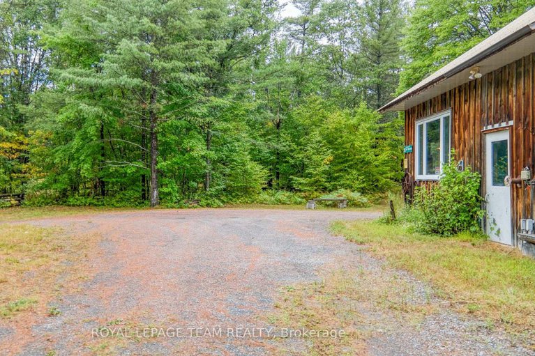 28753812/200-smith-lane/pakenham/mississippi-mills/ontario/K0A2X0_8