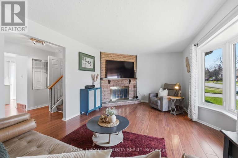 29649583/776-vinette-crescent/chatelaine-village/ottawa/ontario/K1E1W9_3