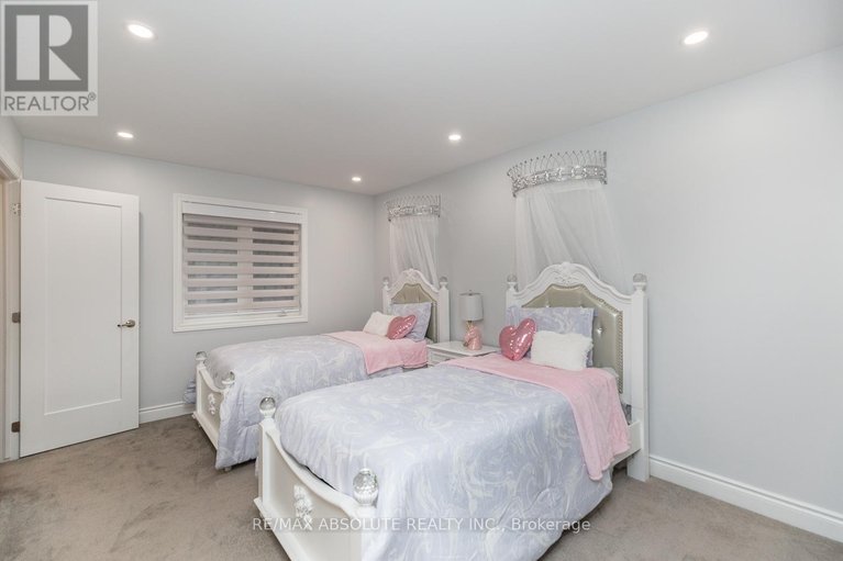 29563343/1019-apolune-street/half-moon-bay/ottawa/ontario/K2J6N8_33