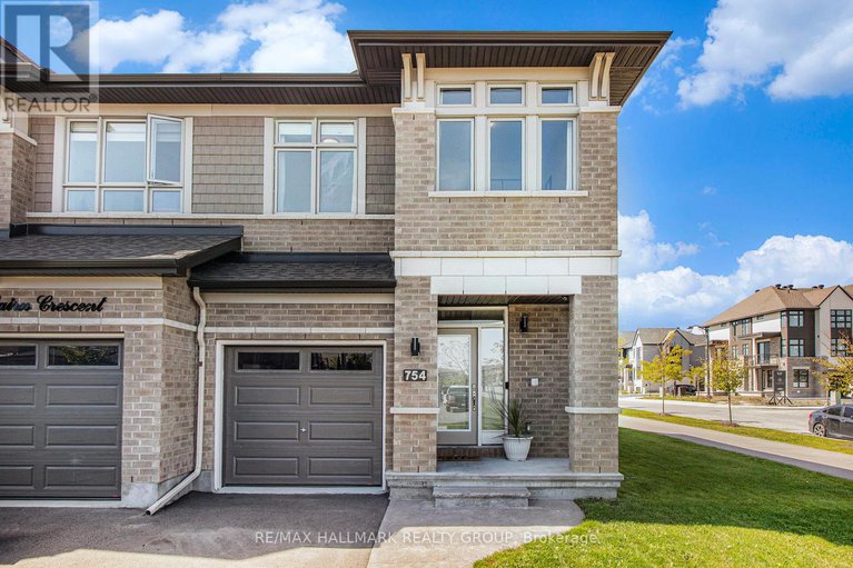 28862057/754-cairn-crescent/mer-bleuebradley-estatesanderson-park/ottawa/ontario/K1W0P4_2