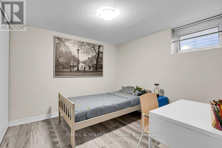 28848806/2565-elmhurst-street/queensway-terrace-north/ottawa/ontario/K2B7N2_26