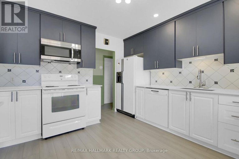 28570009/2286-elmira-drive/parkway-park/ottawa/ontario/K2C1H4_15
